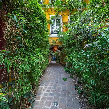 Les Patios Du Marais 1-2